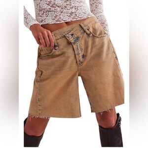 Free People We The Free Boomerang Womens Long Shorts High rise Raw Hem Size 24